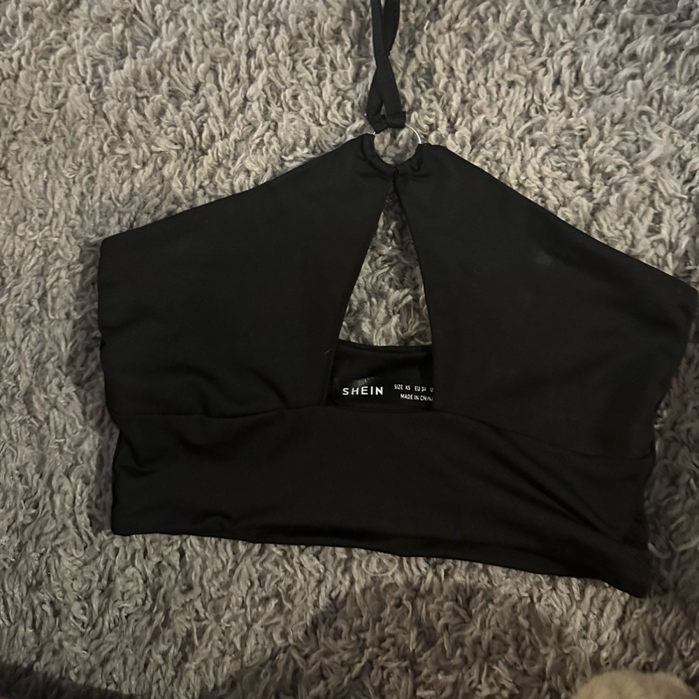black going out top